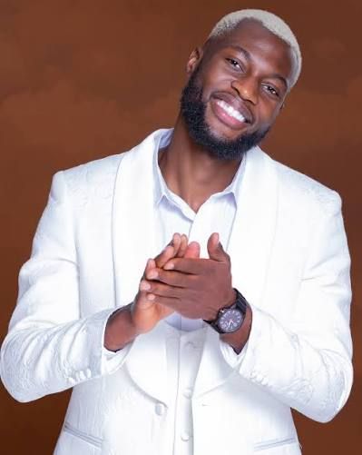 If you don't know how to sing just use AI like this guy and make money.