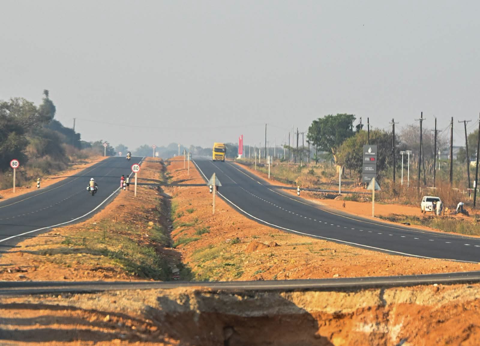 Hichilema pledges Landless Corner–Mumbwa road upgrade, cites US$550M saving on Lusaka–Ndola project