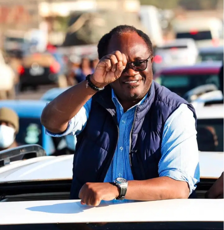 MUNDUBILE PLEDGES 30% SALARY INCREMENT, K10 FUEL WITHIN 100 DAYS