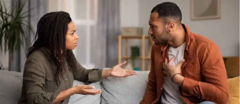 Signs Your Partner Is Losing Interest: 10 Warning Signs You Shouldn’t Ignore