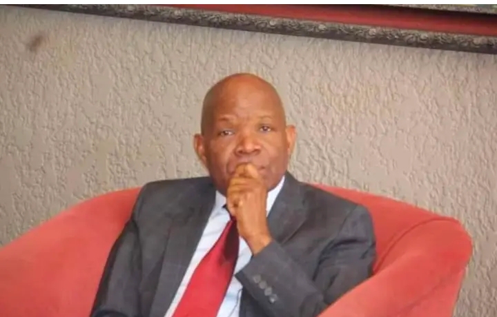 Fred M’membe has warned that Zambians may end up regretting if they vote for either Mundubile or HH