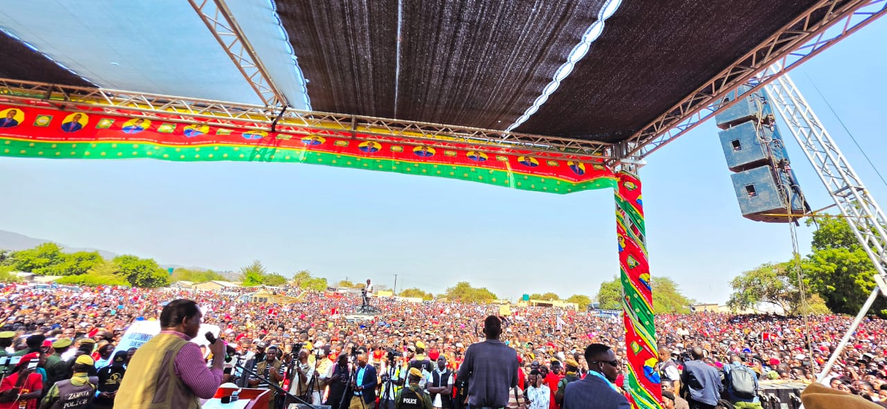 Thousands turn out for Hichilema rally in Chirundu