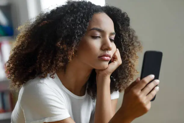 Buying a Used Phone? 7 Things You Must Check First