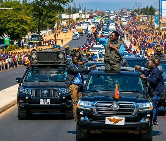 Hichilema drives along Lusaka-Kabwe highway as onlookers turn inspection into sort of ‘campaign roadshow’