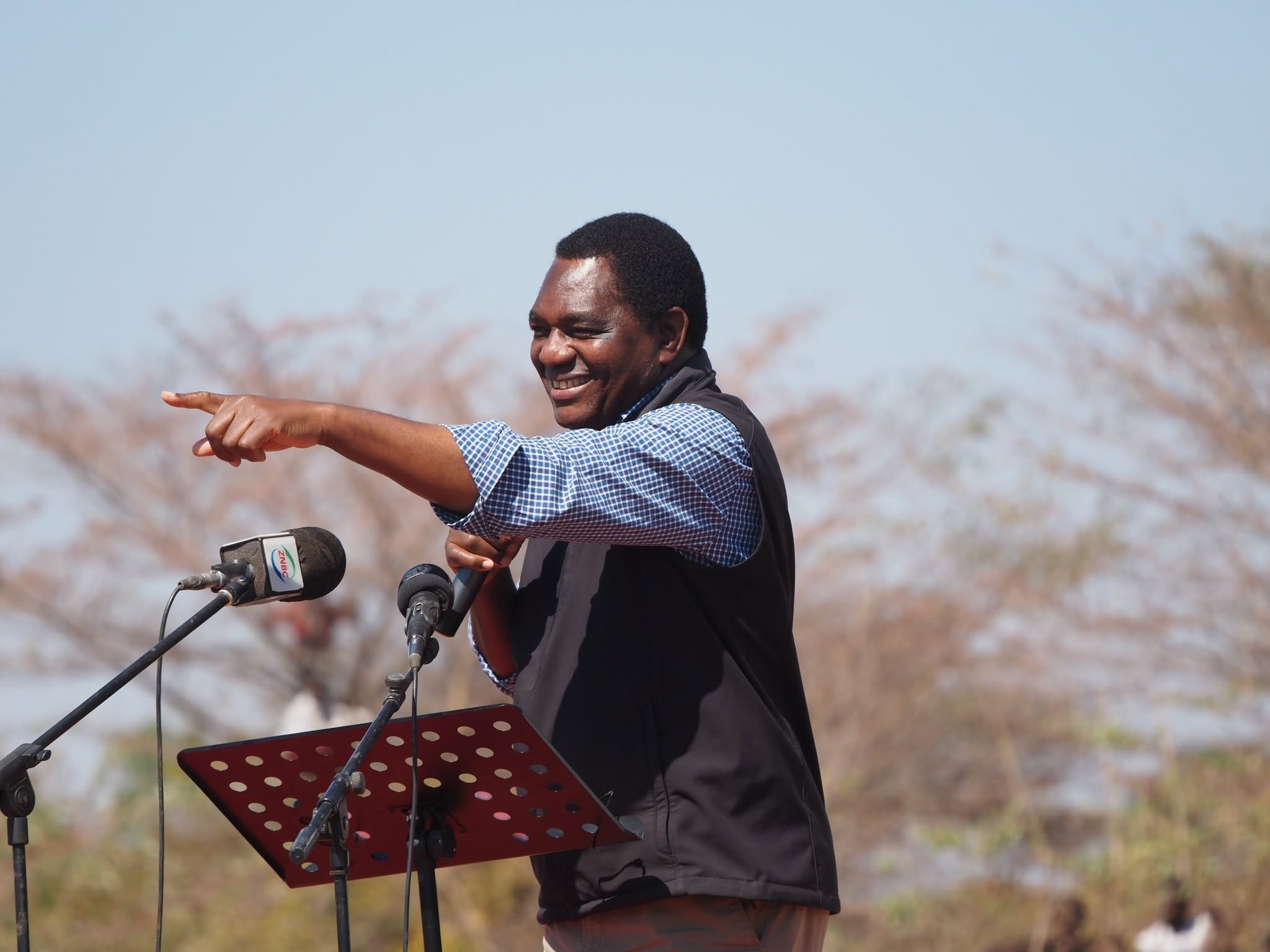 Zambia : President Hichilema Pledges Improved Road Network In Mwandi